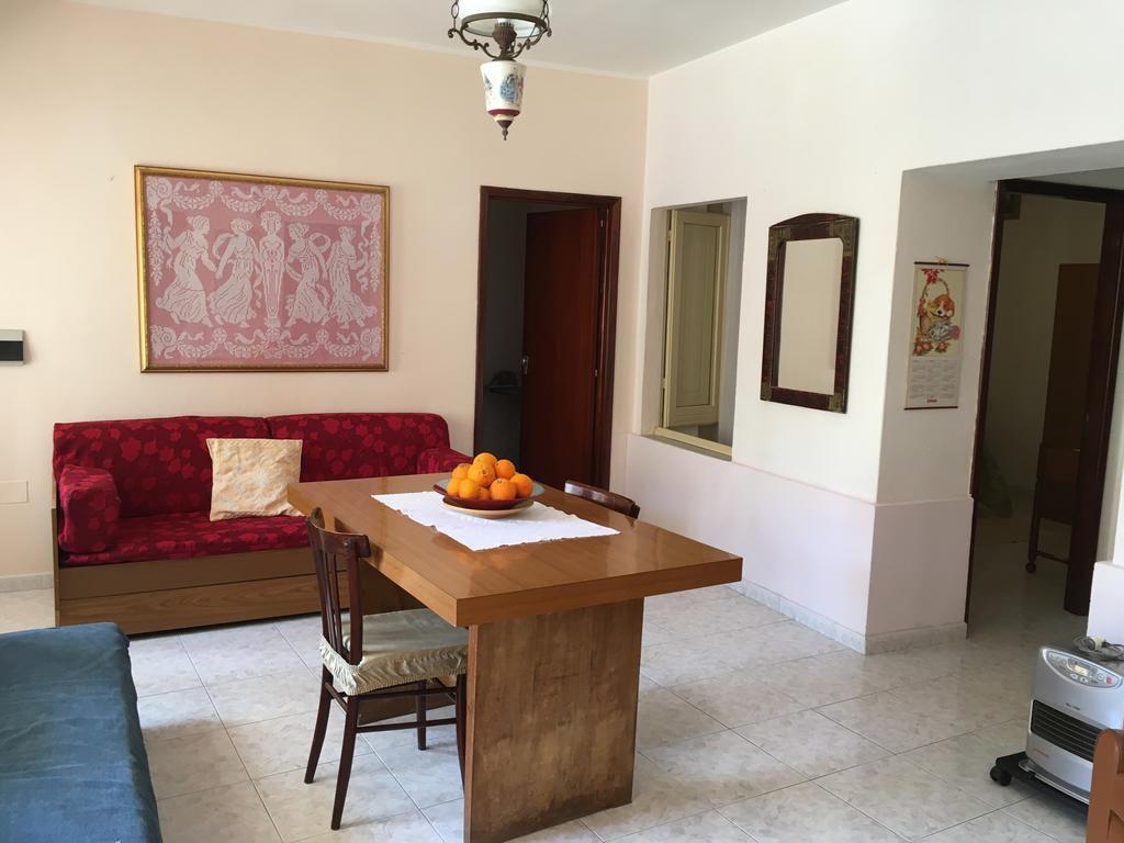 Anna Apartment ヴィッラプッツ エクステリア 写真